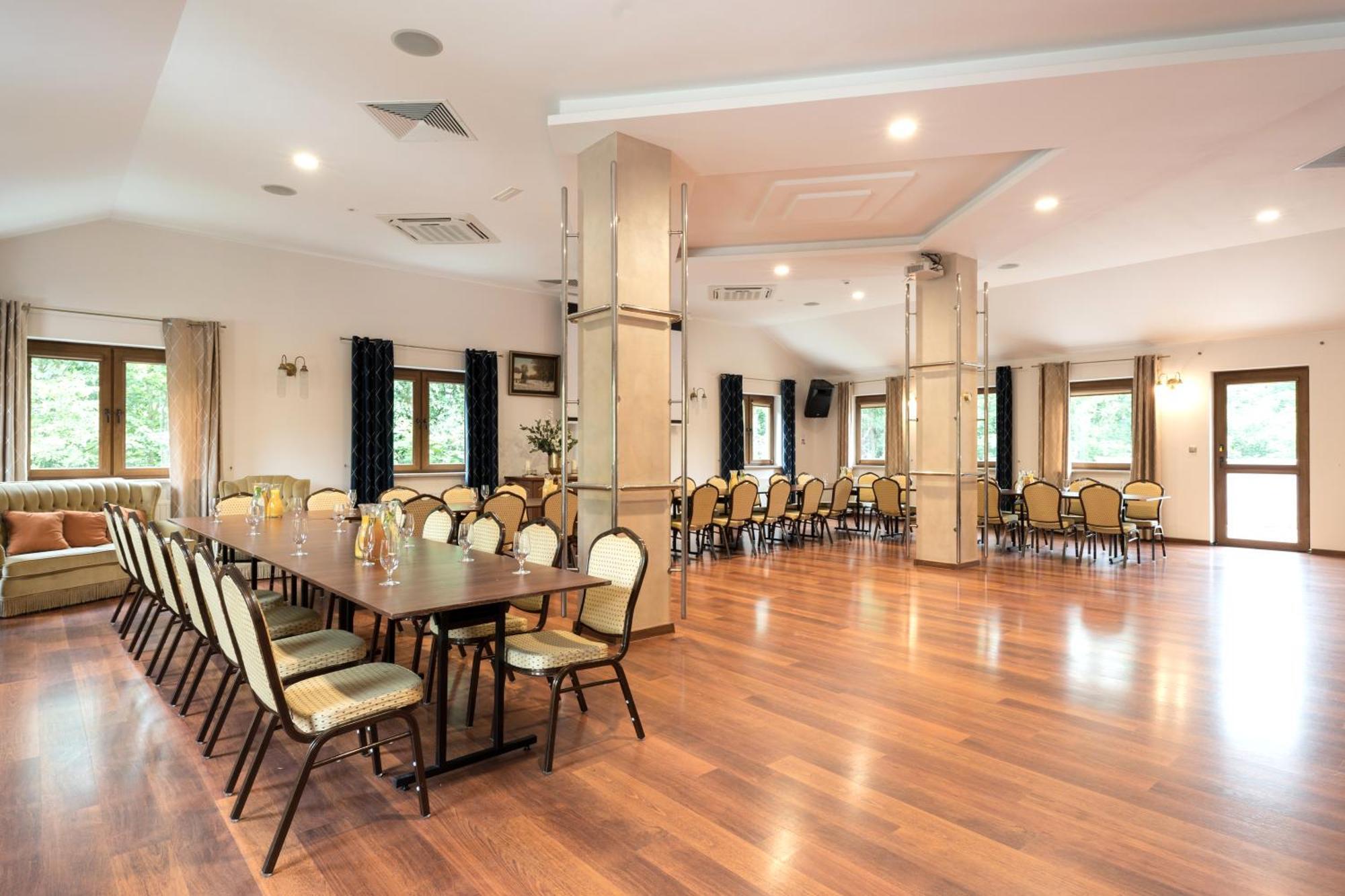 I Restauracja Brochow Hotel
